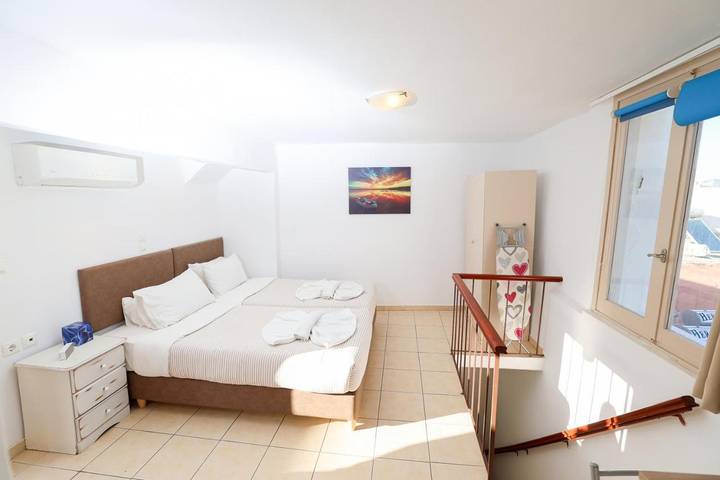 Chambre d’hôte pour 3 personnes, avec vue et balcon à La Canée - 4