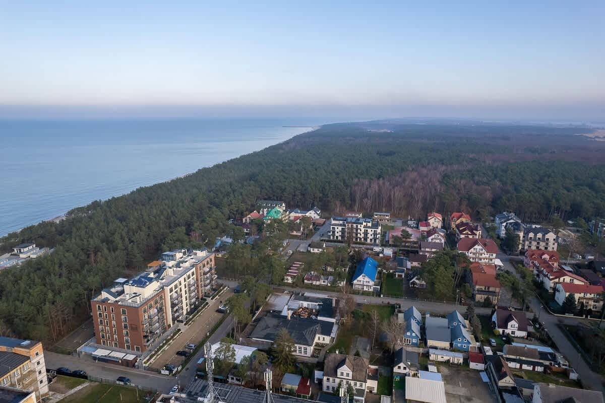 Ganze Wohnung, Stylish Apartment with Balcony | Parking | 250 m to the Beach in Międzywodzie, Baltic Sea Pomerania