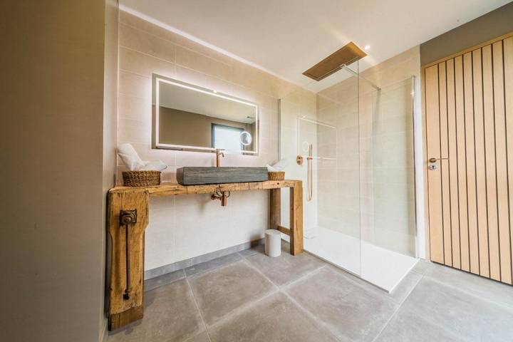 Location de vacances pour 4 personnes, avec terrasse et vue à Sadroc - 2