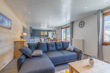 Gîte pour 6 personnes, avec jardin à Avrieux