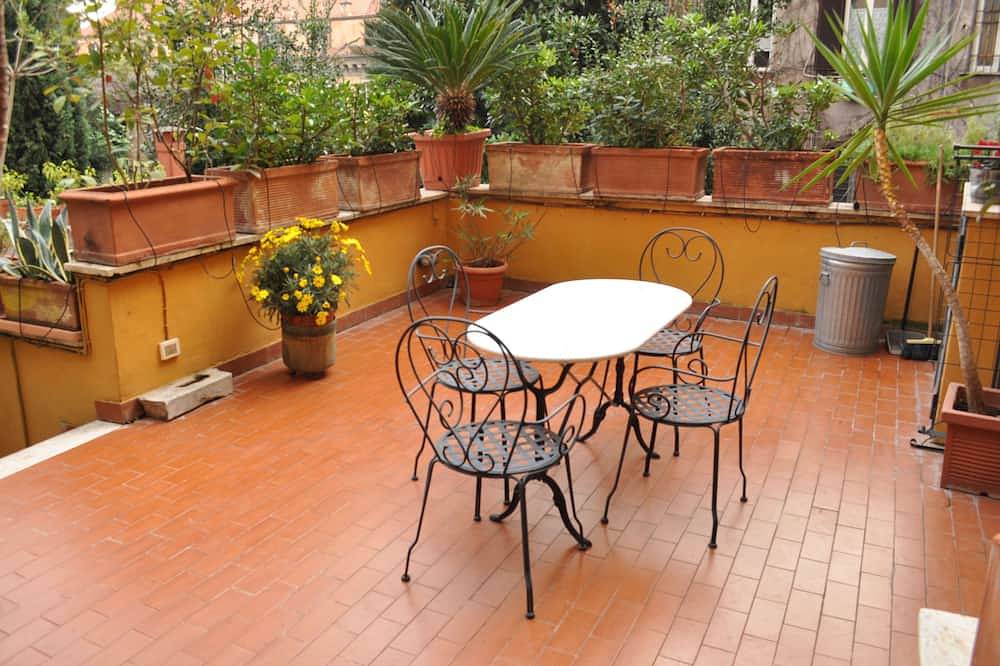 Ganze Wohnung, Ein herrliches Große Wohnung in Trastevere mit einem Schöne Terrasse in Trastevere, Vatikan