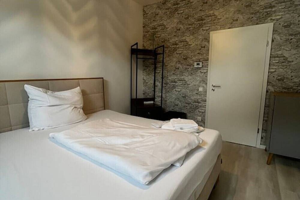 Ganze Wohnung, Lisboa Business-/Messe-/Ferienwohnung Düsseldorf-Hilden in Hilden, Düsseldorf und Umgebung