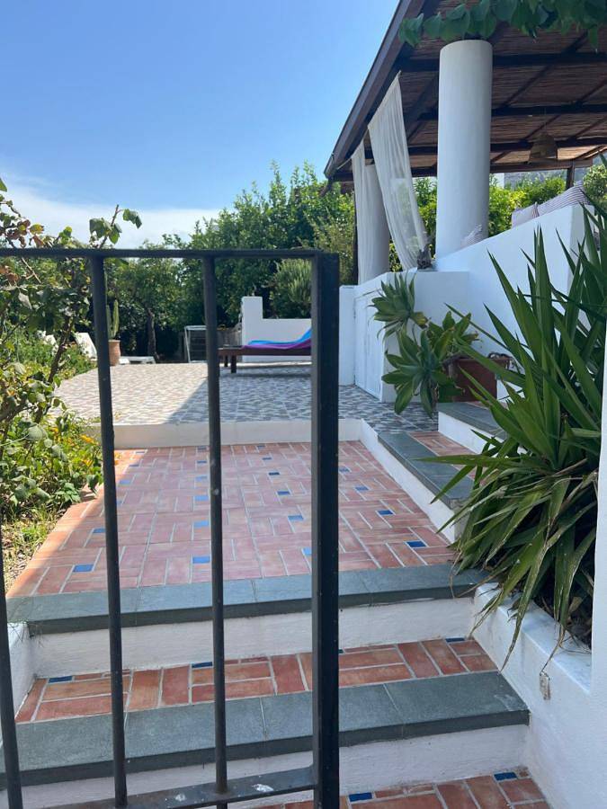 Location de vacances pour 5 personnes, avec jardin et vue, animaux acceptés à Santa Marina Salina - 3