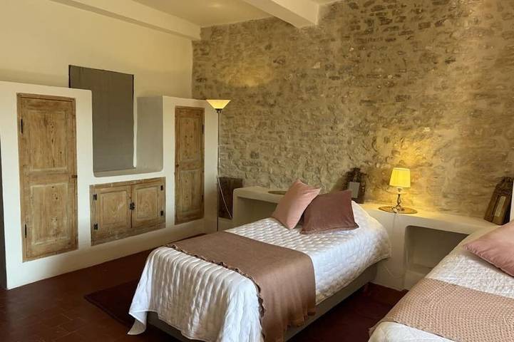 Michèle's house located in the heart of the village of Goult in Goult, Parque natural regional del Luberon