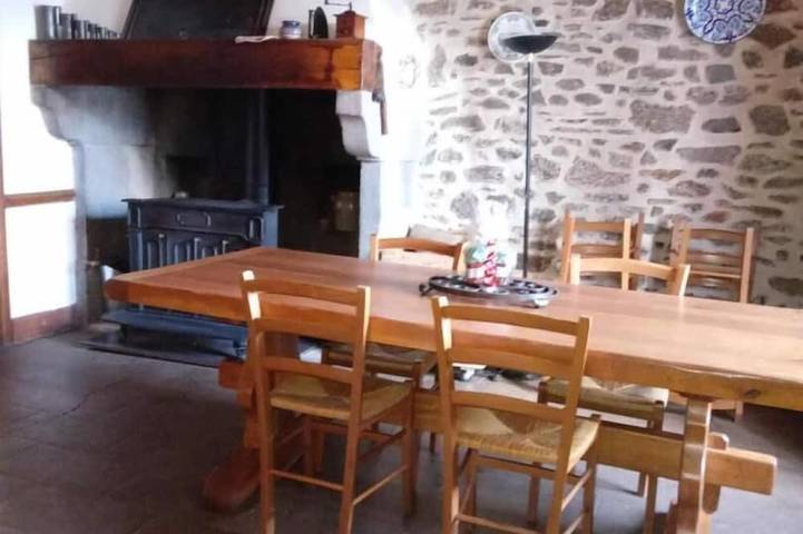 Location de vacances pour 10 personnes, avec balcon et jardin dans Puy-Saint-Gulmier