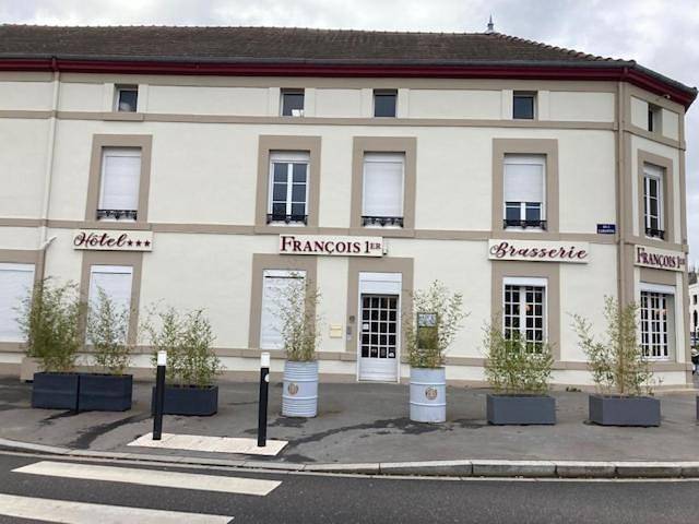 Hôtel pour 3 personnes, avec terrasse et jardin, animaux acceptés