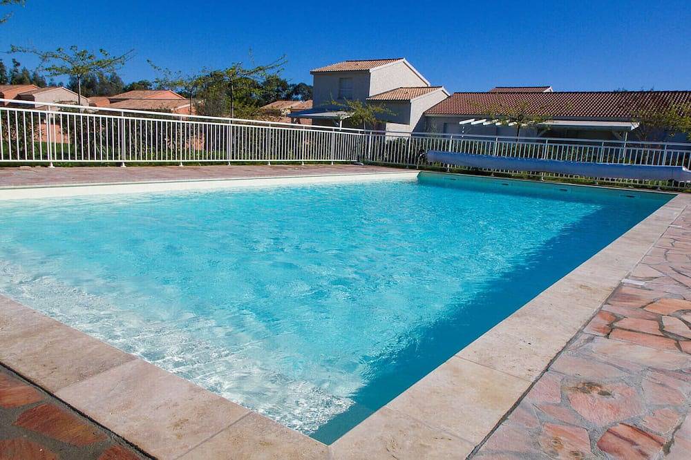 Villa Climatisée T3 Piscine Chauffée Accès Direct à la Plage de Prunete in Prunete, Cervione