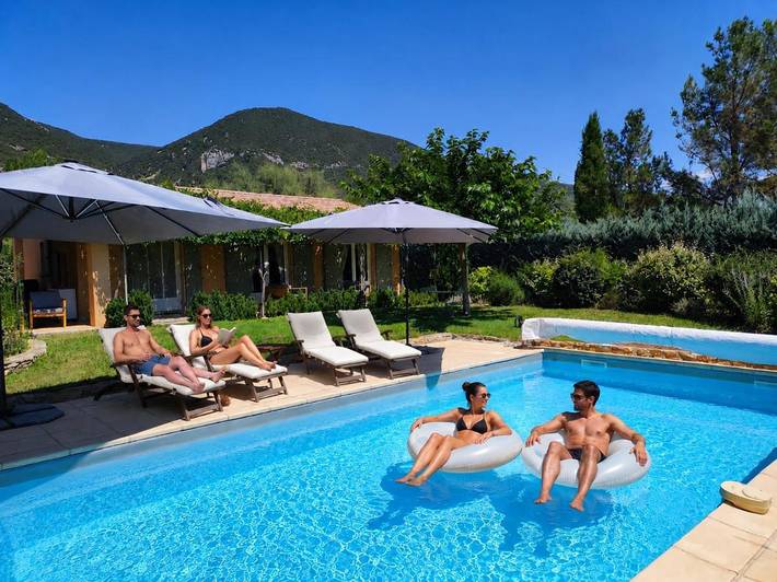 Casa de vacaciones para 6 personas, con jardín además de vistas y piscina, Se admiten mascotas - 1