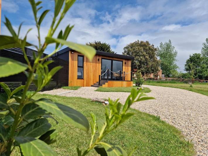 Albergue para 2 personas, con jardín y jacuzzi - 1