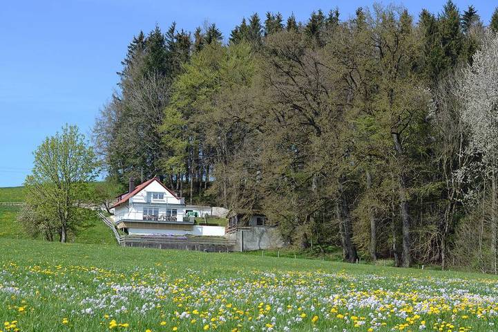 Ferienhaus für 9 Personen, mit Balkon und Garten, mit Haustier