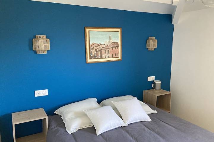 Gîte pour 4 personnes, avec terrasse dans Plage Marinella - 3