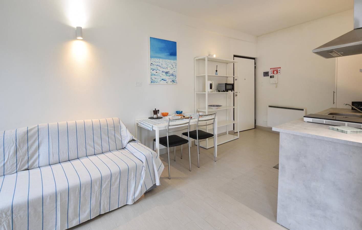 Ganze Ferienwohnung, Gemütliche Ferienwohnung mit Terrasse, WLAN und 2,5 km von der Spiaggia del Groppolo entfernt in Ameglia, Ameglia Gemeinde