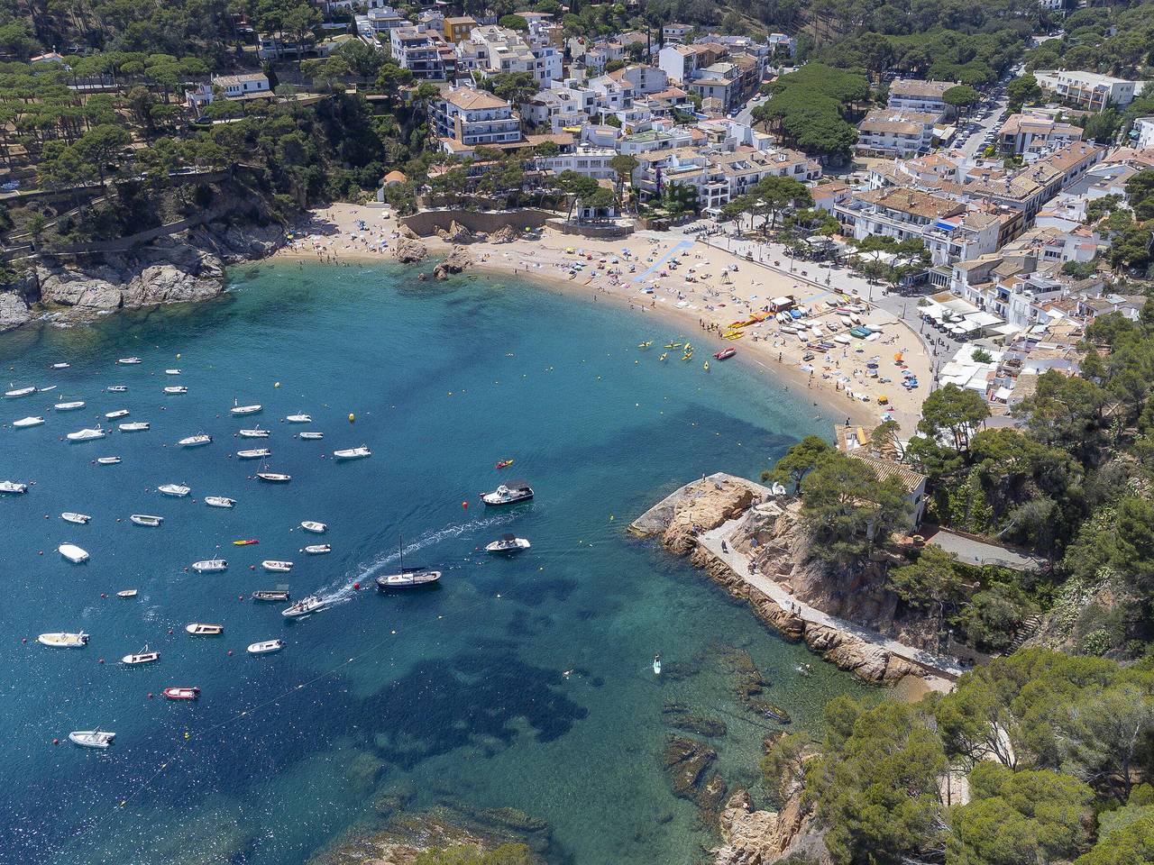 Appartement entier, Appartement bord de mer à Tamariu pour 4-6 pers, climatisé et lumineux in Platja de Tamariu (Palafrugell), Tamariu