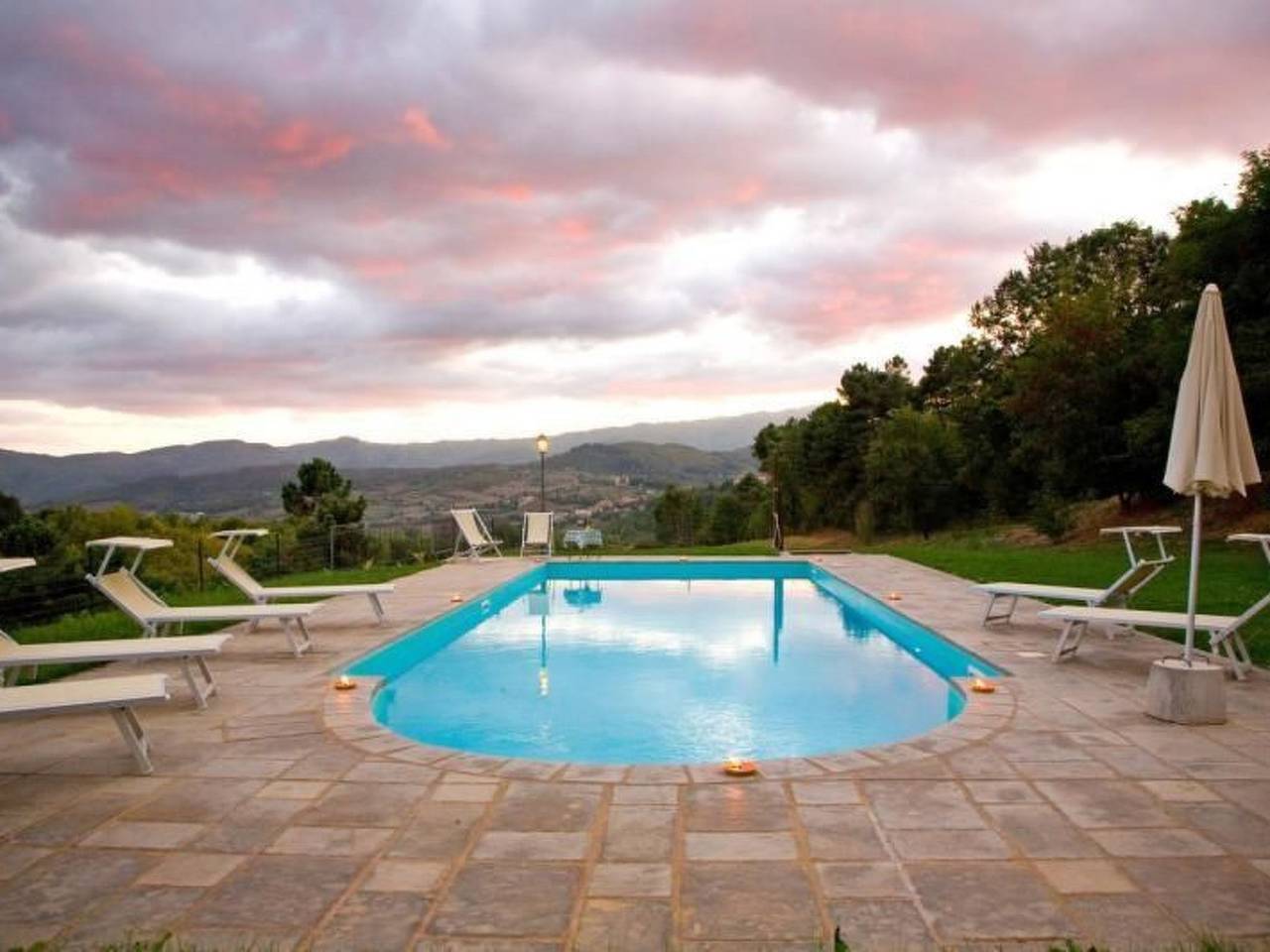 Villa Liz' Anwesen mit privatem Pool in Poppi, Casentino