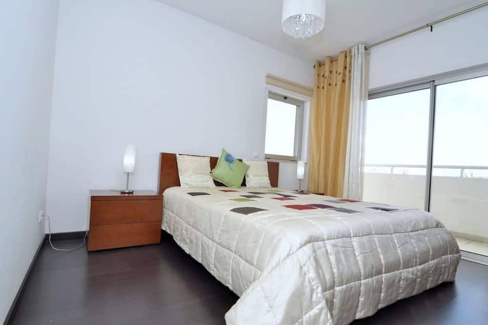 Ganze Wohnung, Sonderangebot Special T2 Urlaubsfamilie Gleichzeitig Am Strand Des Fels Mit Schwimmbad in Praia da Rocha, Portimão