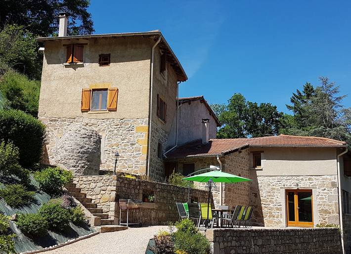 Gîte pour 9 personnes, avec terrasse à Montrottier - 2