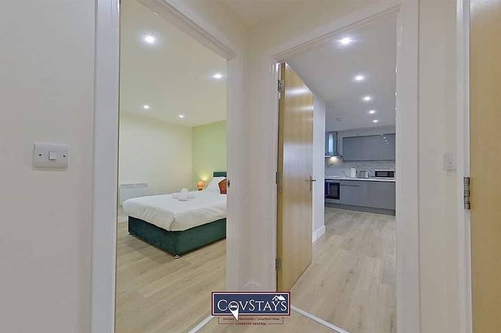 Entire apartment, Beauchamp House in Coventry, Birmingham Area