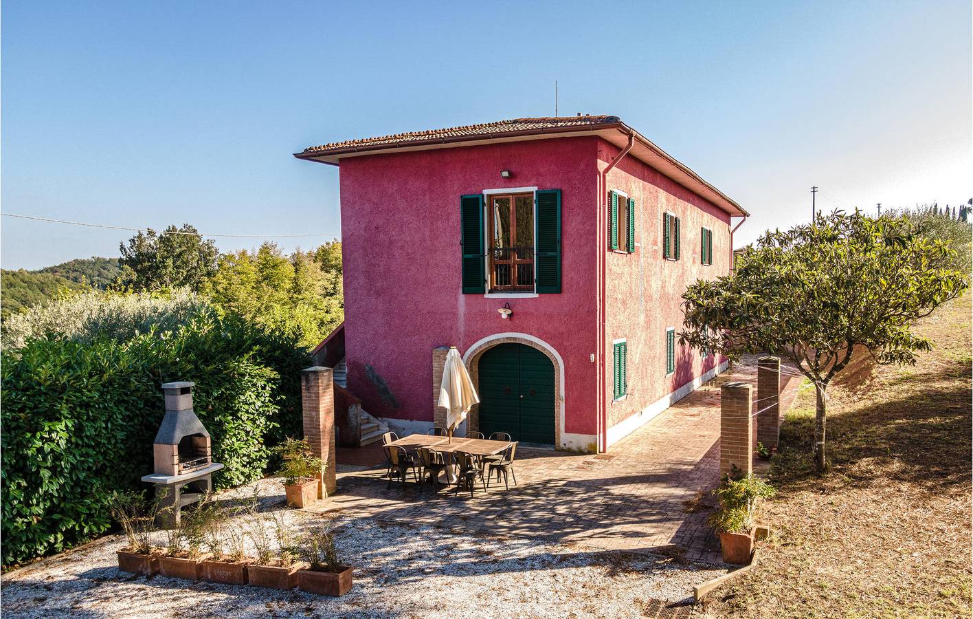 150qm Apartment am Pool mit Parkplatz & WiFi in Palaia, Pisa Provinz