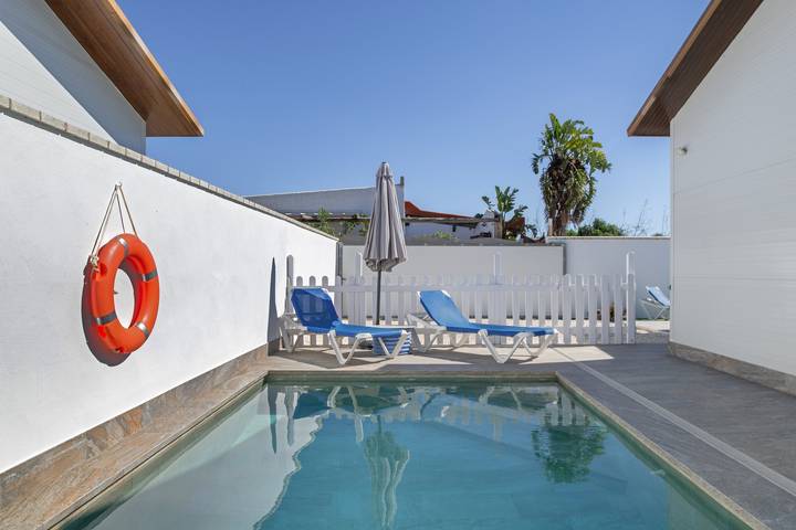 Ferienhaus 'Casa Verde Agua' mit privatem Pool, WLAN und Klimaanlage in Conil de la Frontera, Costa de la Luz