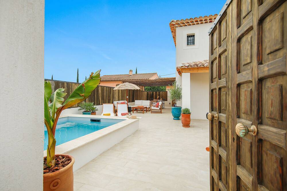 Charming design house in the heart of the Verdon in Régusse, Brignoles region