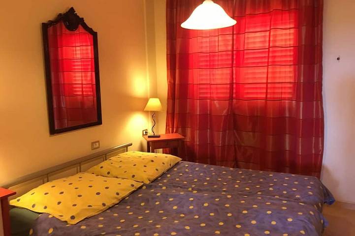 Appartement entier, Quiet apartment with a dream terracce, swimming pool, near the beach in Porís de Abona, Tenerife du Sud