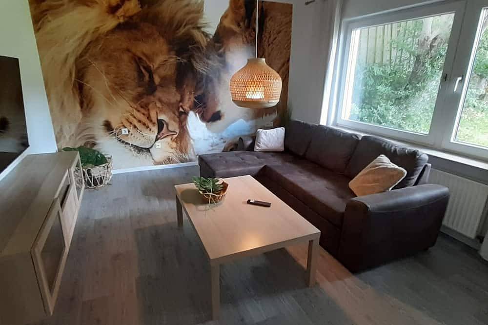D&B staycation Ferienpark,\nferienhaus \"Der Löwe\" in Niedenstein, Schwalm-Eder-Kreis