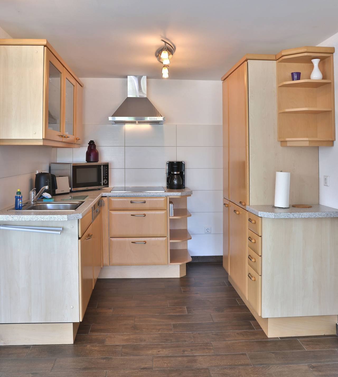 Ganze Wohnung, Ferienwohnung 'Bodanrück, 45qm' mit Seeblick, privater Terrasse und Wi-Fi in Bodman-Ludwigshafen, Obersee (Bodensee)
