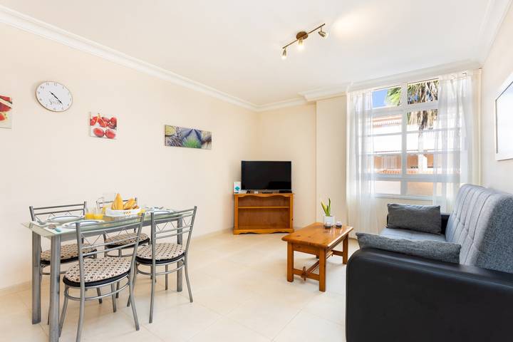 Ferienwohnung für 4 Personen, kinderfreundlich in La Caleta de Interián