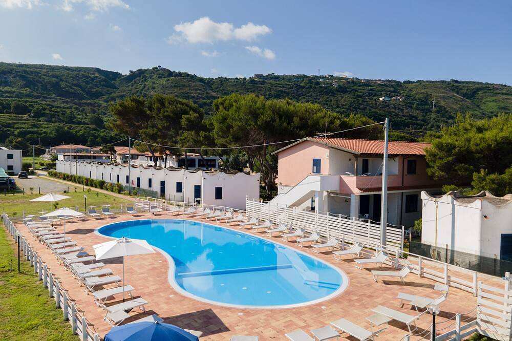 3 Bedroom Villa in Calabria in Zambrone, Vibo Valentia Province