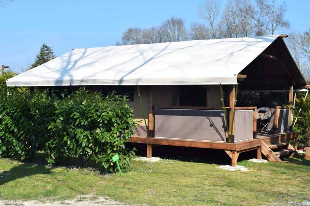 Zecamping 3 étoiles piscine chauffée toboggans locatif 35m2 5 pers in Surgères, Rochefort und Umgebung