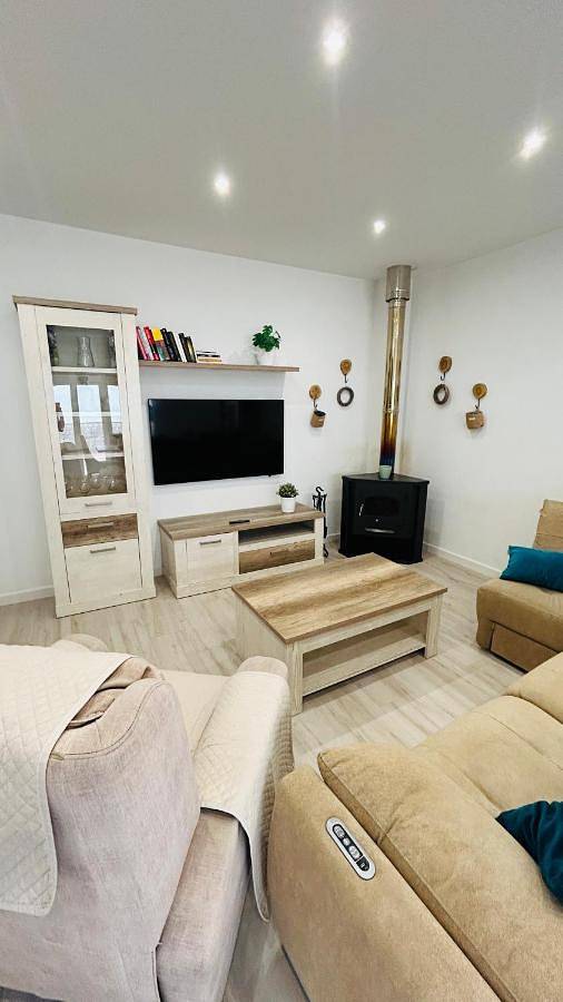 Holiday home for 7 people, with balcony and hot tub - 1