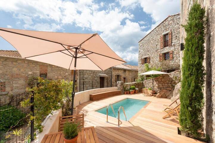 Hôtel pour 3 personnes, avec Terrasse à Fozzano