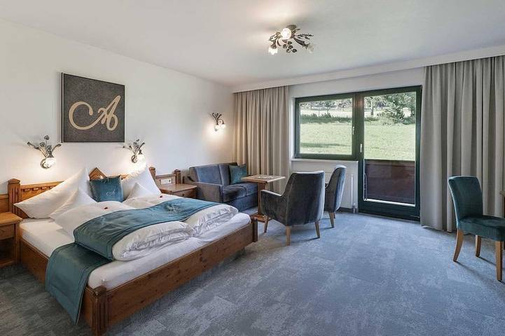 Ferienhaus für 2 Personen, mit Balkon und Garten sowie Pool und Sauna
