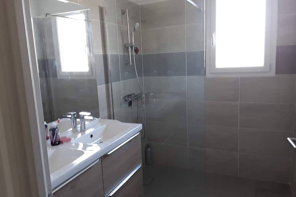 Fully equipped villa with swimming pool in Limoux, Limoux region