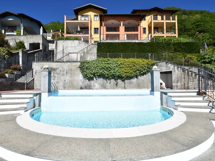 Ferienhaus für 4 Personen, mit Garten und Pool am Lago Maggiore