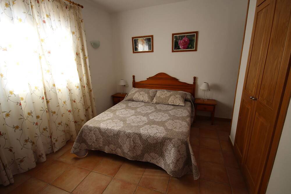 Bungalow am Meer mit 2 Schlafzimmern und 2 Bädern. Gratis Wifi. in Cala en Bosc, Menorca