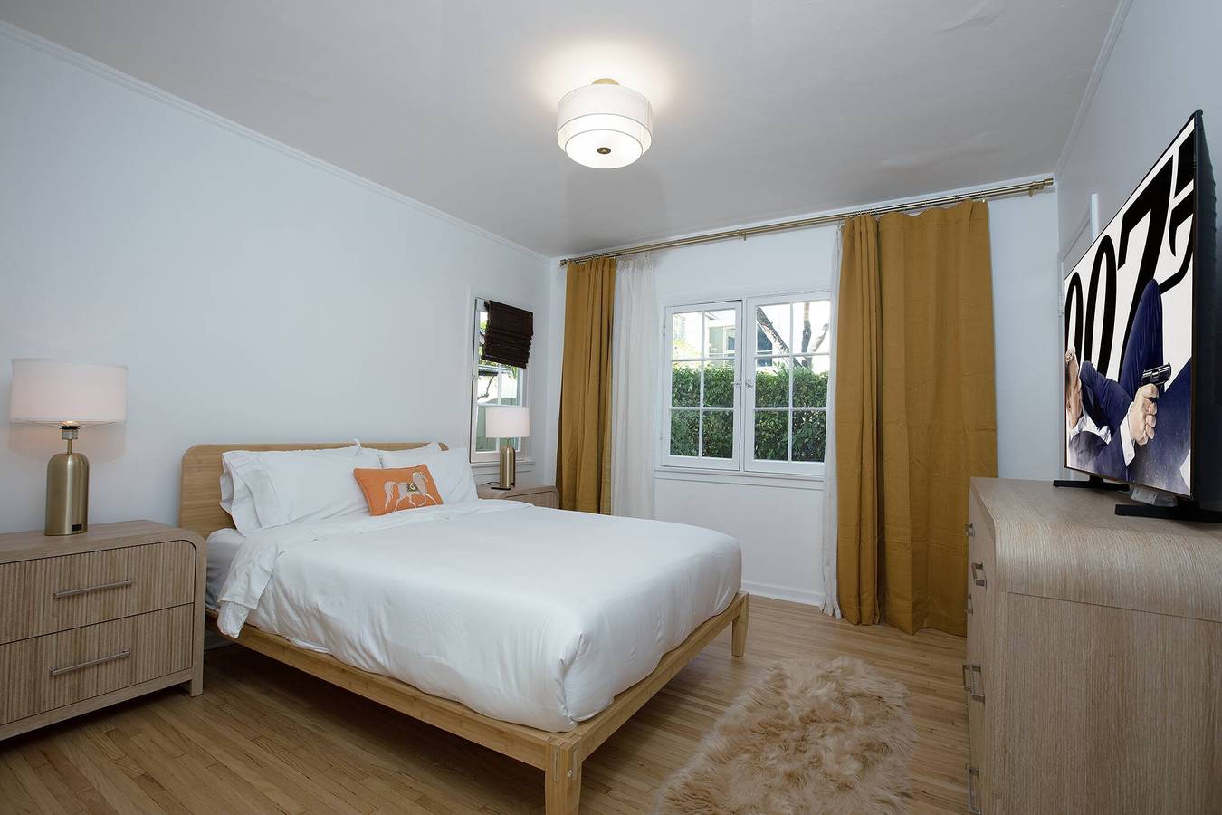 Encantador bungalow español en West Hollywood, cerca de Melrose Ave in Los Angeles, Los Angeles County