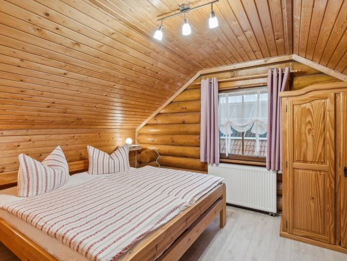 Gemütliches Holzstammhaus mit Garten im Harz in Dankerode, Harzgerode
