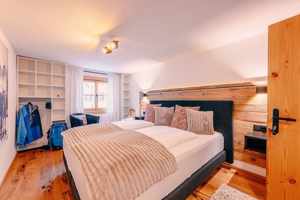 Haus Richard Falch – Chalet-Apartment im Zentrum von St. Anton am Arlberg in Lechtaler Alpen, Sankt Anton am Arlberg