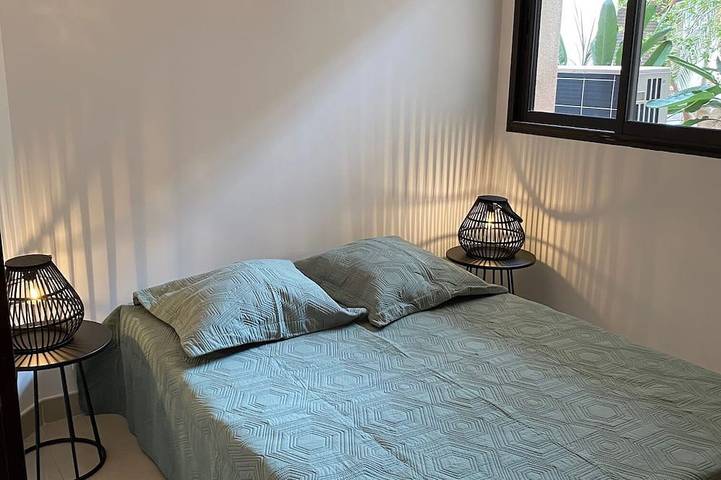 Gîte pour 6 personnes, avec terrasse dans Office De Tourisme De Saint Cyr Sur Mer - 2