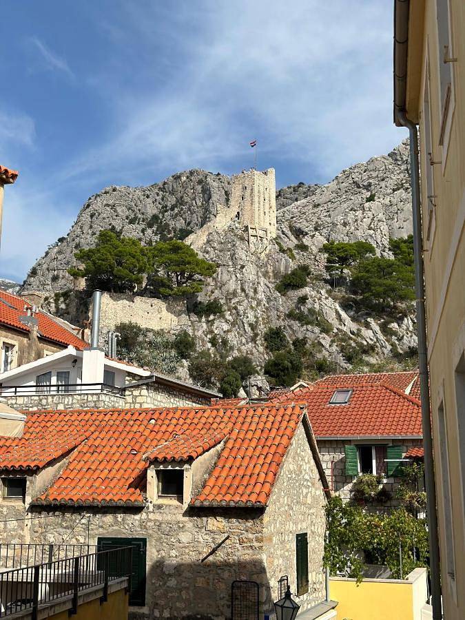 Deluxe Double Room with Extra Bed in Omiš (Dalmatia), Omiš