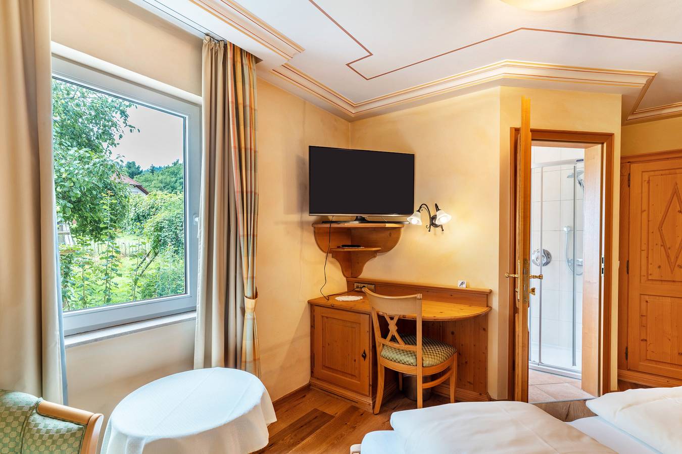 Landhauszimmer 'Wachtelnest' mit Bergblick und Wlan in Bühlertal, Mittlerer Schwarzwald