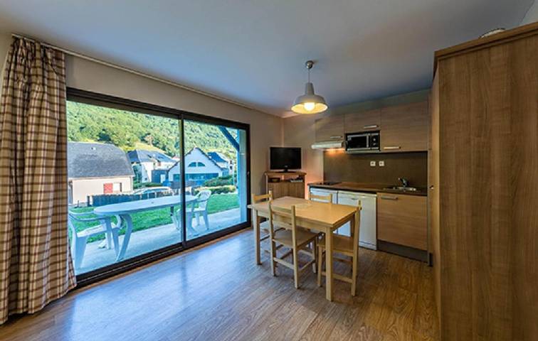Location de vacances pour 4 personnes, avec sauna et piscine ainsi que jardin et vue à Arreau - 4