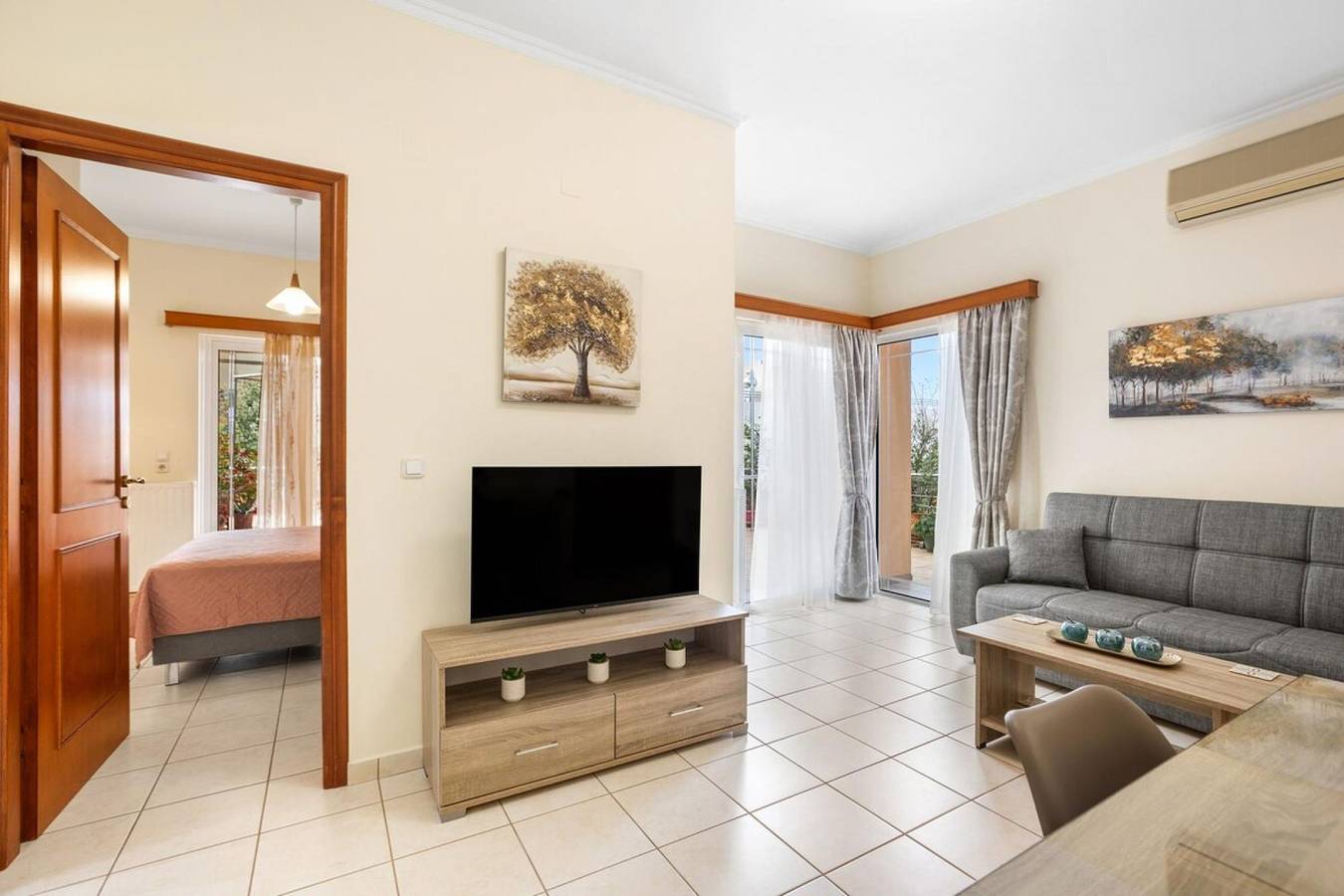Entire apartment, Sofie's Garden View Apartment in Daratsos, Chania region