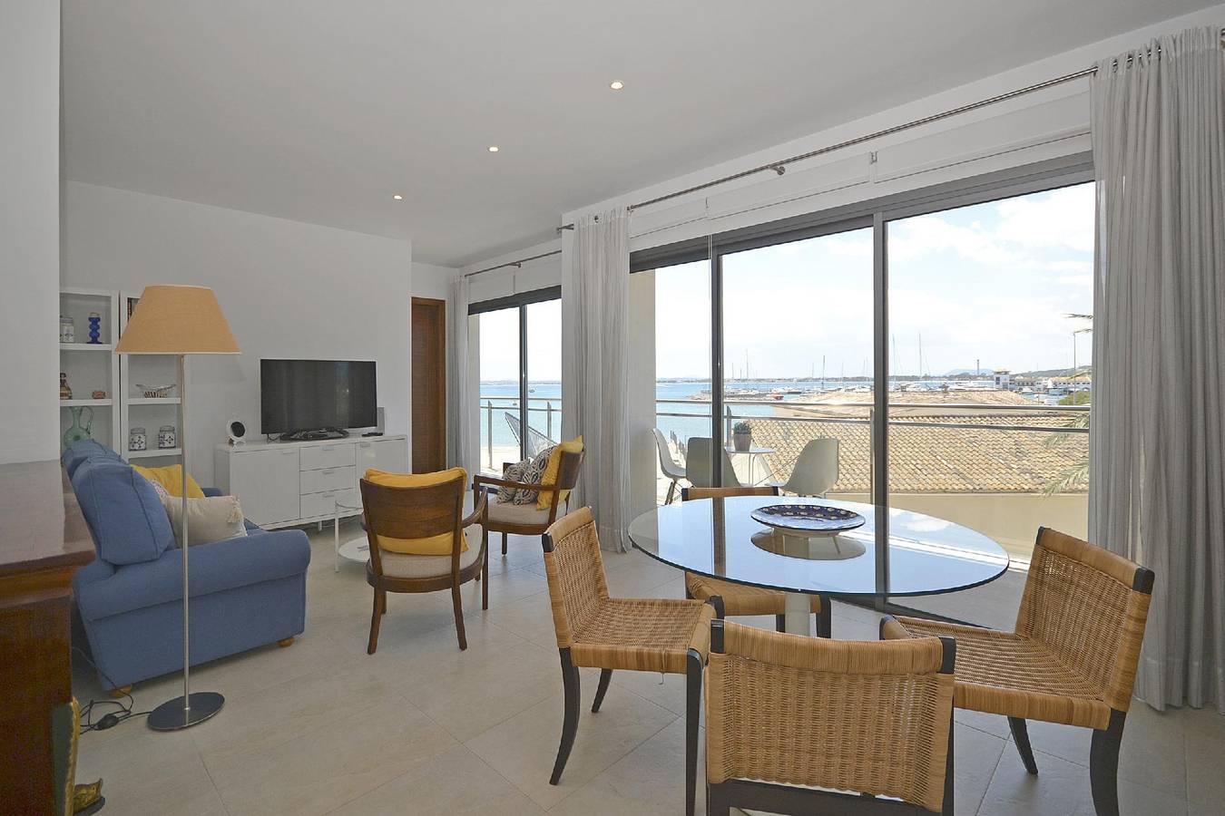 Entire holiday apartment, Apartment for 5 persons approx. 110 qm in Puerto d'Alcúdia, Majorca (North coast of Majorca) in Port d'Alcúdia, Alcúdia