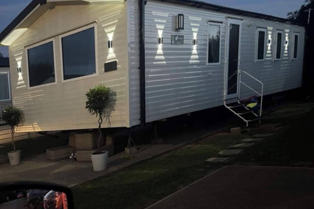 Static Caravan for 8 People in Kent, South East England