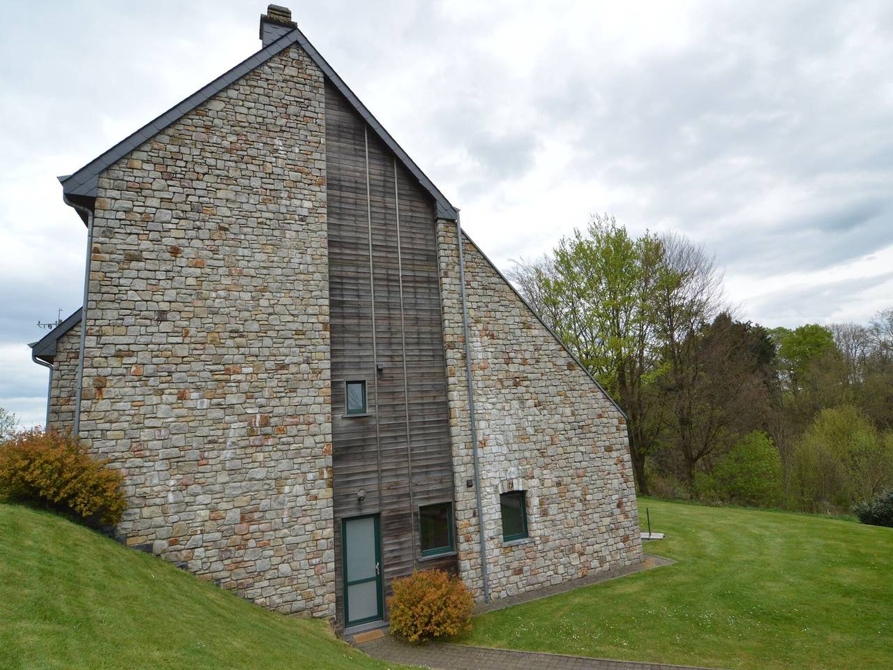 Ganze Wohnung, Apartment in Robertville near Lake & Forest in In der Bivelt, Weismes