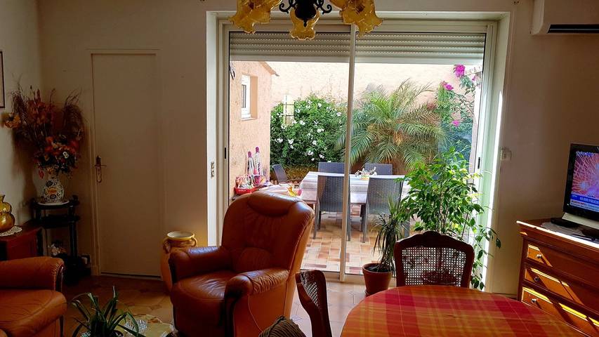 Gîte pour 6 personnes, avec jardin et terrasse, animaux acceptés dans Calanques - 3
