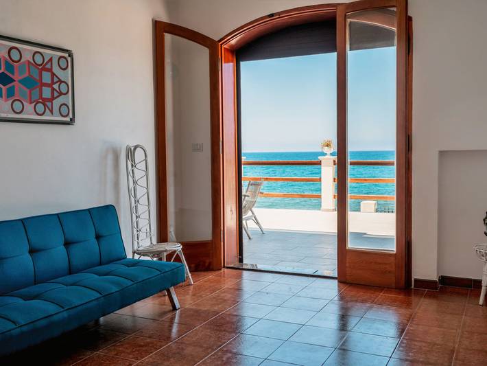 Casa sulla spiaggia per 3 persone, con Terrazza e Giardino in Sicilia