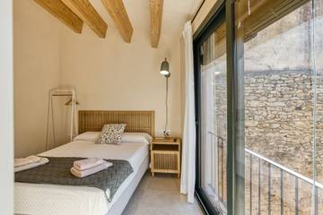 Alojamiento Y Desayuno para 2 Personas en Peratallada, Provincia de Gerona, Foto 2